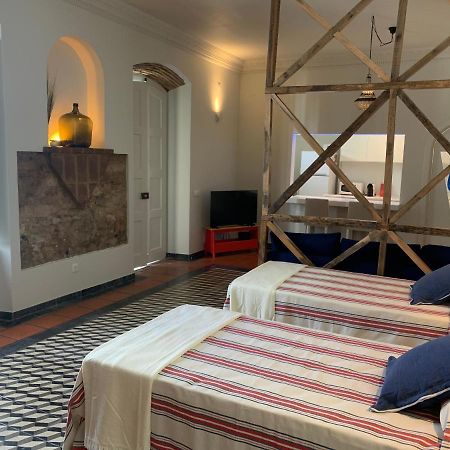 Imperio House Apartment ซังติอาโก โด กาเซ็ง ภายนอก รูปภาพ
